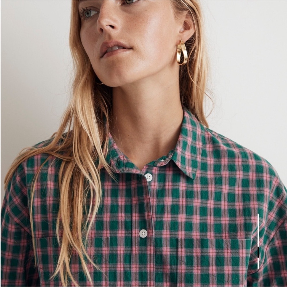 Plaid Button-Up Cropped Shirt - Picture 2 of 4